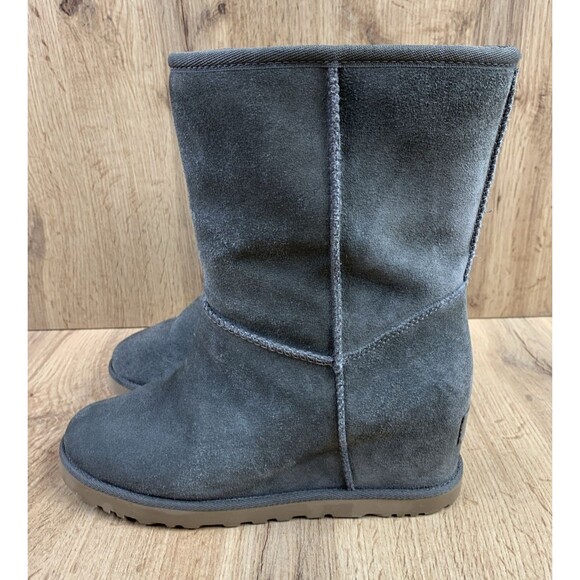 UGG Women Classic Femme Short Slate Wedge Boots Size 7 Gray Suede Sheepskin - Picture 3 of 14